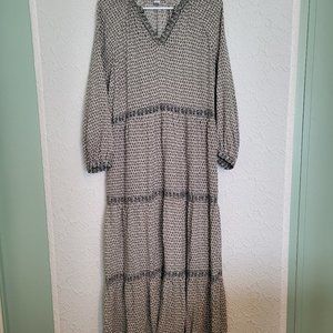 Old Navy Black and White Maxi Dress